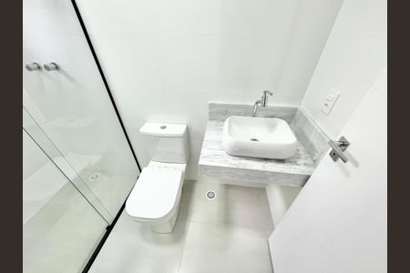 Casa à venda com 123m², 3 quartos e 2 vagasBanheiro da Suíte