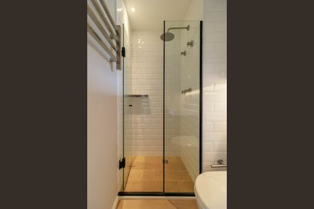 Studio para alugar com 29m², 0 quarto e sem vaga Studio para alugar com 29m², 0 quarto e sem vagaBanheiro