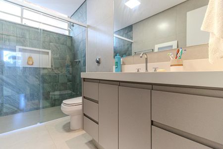 Apartamento para alugar com 346m², 4 quartos e 3 vagas Apartamento para alugar com 346m², 4 quartos e 3 vagasBanheiro Social