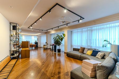 Apartamento para alugar com 346m², 4 quartos e 3 vagas Apartamento para alugar com 346m², 4 quartos e 3 vagasSala