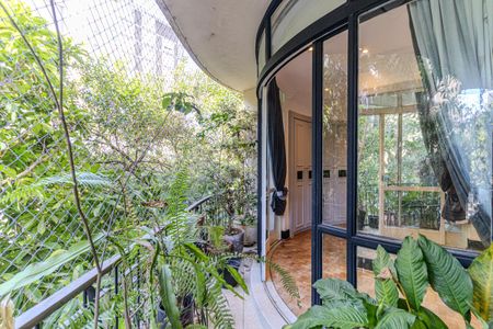 Apartamento para alugar com 346m², 4 quartos e 3 vagas Apartamento para alugar com 346m², 4 quartos e 3 vagasVaranda da Suíte 2
