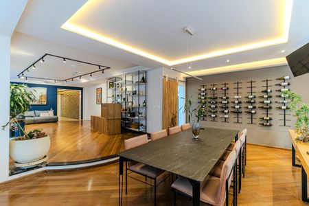 Apartamento para alugar com 346m², 4 quartos e 3 vagas Apartamento para alugar com 346m², 4 quartos e 3 vagasSala
