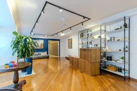 Apartamento para alugar com 346m², 4 quartos e 3 vagas Apartamento para alugar com 346m², 4 quartos e 3 vagasSala
