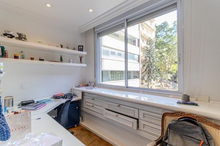 Apartamento para alugar com 346m², 4 quartos e 3 vagas Apartamento para alugar com 346m², 4 quartos e 3 vagasQuarto 2
