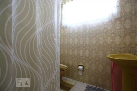 Casa à venda com 105m², 2 quartos e sem vaga Casa à venda com 105m², 2 quartos e sem vagaBanheiro