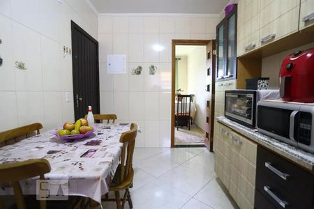 Casa à venda com 105m², 2 quartos e sem vaga Casa à venda com 105m², 2 quartos e sem vagaSalaCozinha