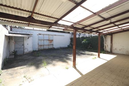 Casa para alugar com 285m², 3 quartos e 6 vagasQuintal / Garagem