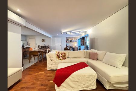 Apartamento à venda com 154m², 3 quartos e 2 vagas Apartamento à venda com 154m², 3 quartos e 2 vagasSala/Cozinha