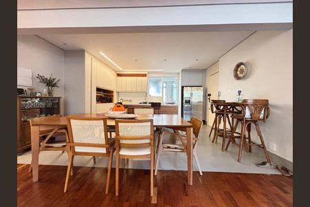 Apartamento à venda com 154m², 3 quartos e 2 vagas Apartamento à venda com 154m², 3 quartos e 2 vagasSala/Cozinha