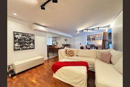 Apartamento à venda com 154m², 3 quartos e 2 vagas Apartamento à venda com 154m², 3 quartos e 2 vagasSala/Cozinha