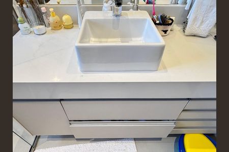 Apartamento à venda com 154m², 3 quartos e 2 vagas Apartamento à venda com 154m², 3 quartos e 2 vagasBanheiro