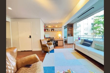 Apartamento à venda com 154m², 3 quartos e 2 vagas Apartamento à venda com 154m², 3 quartos e 2 vagasSala/Cozinha