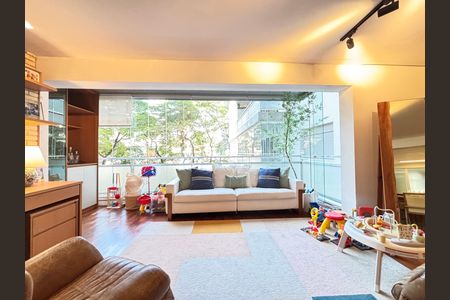 Apartamento à venda com 154m², 3 quartos e 2 vagas Apartamento à venda com 154m², 3 quartos e 2 vagasSala/Cozinha