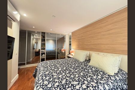 Apartamento à venda com 154m², 3 quartos e 2 vagas Apartamento à venda com 154m², 3 quartos e 2 vagasSuíte