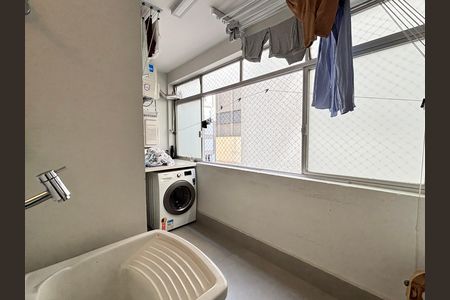 Apartamento à venda com 154m², 3 quartos e 2 vagas Apartamento à venda com 154m², 3 quartos e 2 vagasÁrea de Serviço