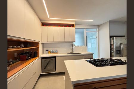 Apartamento à venda com 154m², 3 quartos e 2 vagas Apartamento à venda com 154m², 3 quartos e 2 vagasCozinha