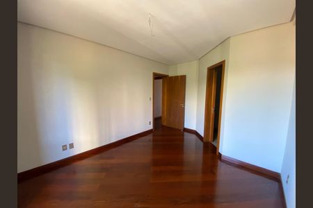 Apartamento à venda com 277m², 3 quartos e 2 vagasQuarto