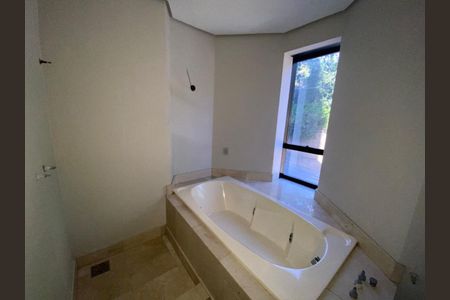 Apartamento à venda com 277m², 3 quartos e 2 vagasBanheiro