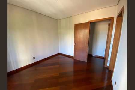 Apartamento à venda com 277m², 3 quartos e 2 vagasQuarto