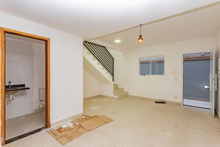 Casa à venda com 64m², 2 quartos e 1 vaga Casa à venda com 64m², 2 quartos e 1 vagaSala