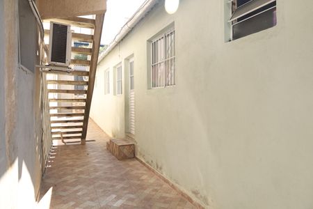 Casa para alugar com 40m², 2 quartos e 1 vagaQuintal