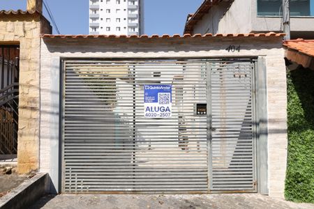 Casa para alugar com 40m², 2 quartos e 1 vagaPlaca instalada no portão do imóvel - Código da placa:GTPE-133