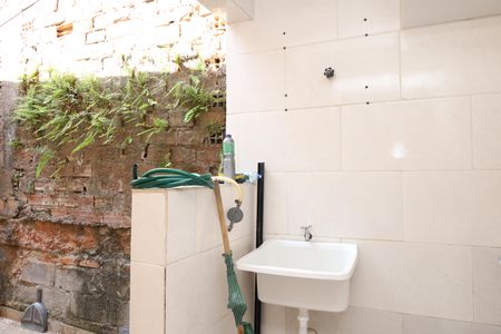 Casa para alugar com 40m², 2 quartos e 1 vagaÁrea de Serviço