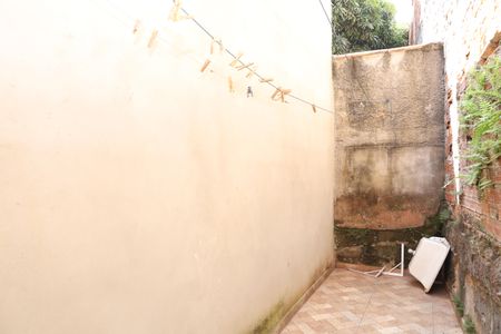 Casa para alugar com 40m², 2 quartos e 1 vagaÁrea de Serviço