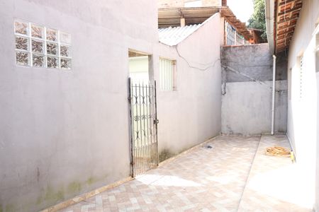 Casa para alugar com 40m², 2 quartos e 1 vagaQuintal
