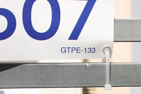 Casa para alugar com 40m², 2 quartos e 1 vagaPlaca instalada no portão do imóvel - Código da placa:GTPE-133