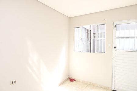 Casa para alugar com 40m², 2 quartos e 1 vagaSala