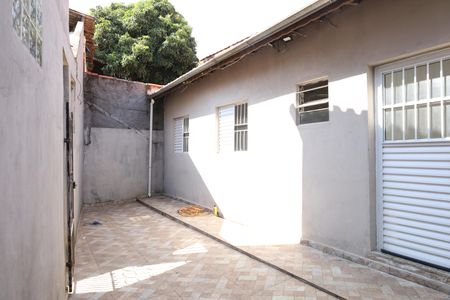 Casa para alugar com 40m², 2 quartos e 1 vagaQuintal