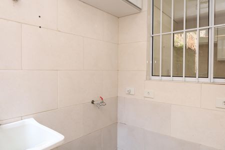 Casa para alugar com 40m², 2 quartos e 1 vagaÁrea de Serviço