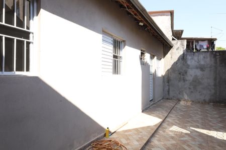 Casa para alugar com 40m², 2 quartos e 1 vagaQuintal