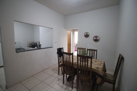 Casa à venda com 240m², 2 quartos e 2 vagasCopa