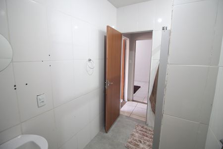 Casa à venda com 240m², 2 quartos e 2 vagasBanheiro