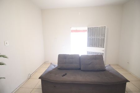 Sala de casa à venda com 2 quartos, 240m² em Novo Eldorado, Contagem