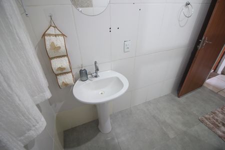 Casa à venda com 240m², 2 quartos e 2 vagasBanheiro