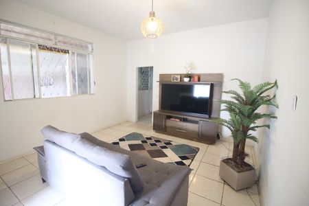 Sala de casa à venda com 2 quartos, 240m² em Novo Eldorado, Contagem
