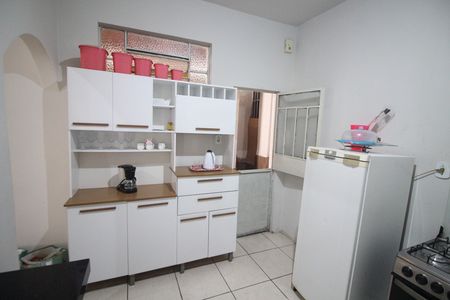 Casa à venda com 240m², 2 quartos e 2 vagasCozinha