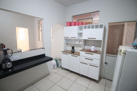 Casa à venda com 240m², 2 quartos e 2 vagasCozinha