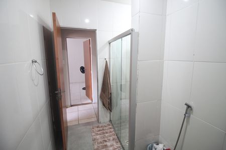 Casa à venda com 240m², 2 quartos e 2 vagasBanheiro