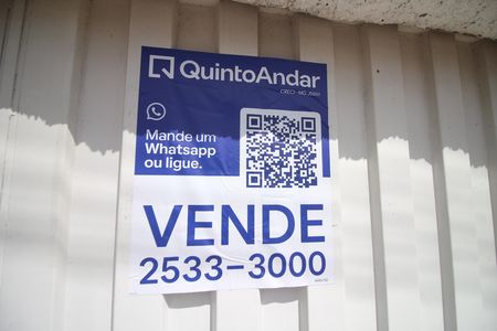 Casa à venda com 240m², 2 quartos e 2 vagasPlaquinha Instalada 01/05/2026 AAIU-92