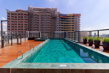 Studio para alugar com 29m², 1 quarto e sem vaga Studio para alugar com 29m², 1 quarto e sem vagaPiscina