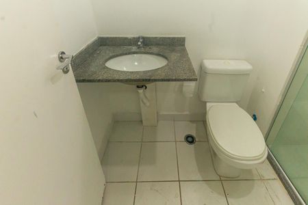 Apartamento para alugar com 70m², 3 quartos e 1 vaga Apartamento para alugar com 70m², 3 quartos e 1 vagaBanheiro da Suíte