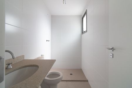 Apartamento à venda com 79m², 2 quartos e 1 vaga Apartamento à venda com 79m², 2 quartos e 1 vagaBanheiro da Suíte
