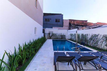 Apartamento para alugar com 27m², 1 quarto e sem vaga Apartamento para alugar com 27m², 1 quarto e sem vagaÁrea comum - Piscina