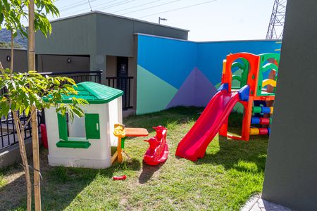Apartamento para alugar com 45m², 2 quartos e 1 vaga Apartamento para alugar com 45m², 2 quartos e 1 vagaÁrea comum - Playground