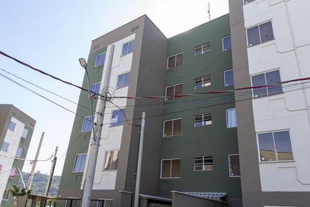Apartamento para alugar com 45m², 2 quartos e 1 vaga Apartamento para alugar com 45m², 2 quartos e 1 vagaFachada