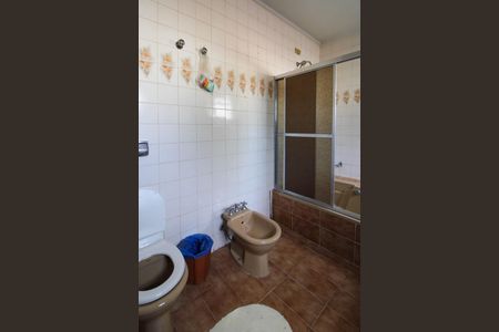 Casa à venda com 190m², 3 quartos e 3 vagasBanheiro Suíte 3